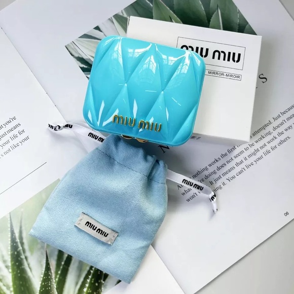 Miu Miu parfume double sided compact mirror with pouch and box PINK/WHITE - Picture 3 of 4